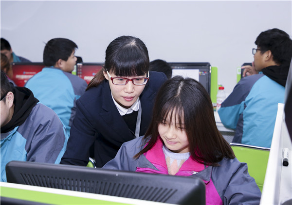 南京新华电脑专修学院的管理怎么样？