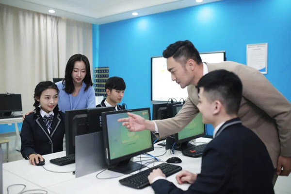 学互联网技术，为什么选择南京新华电脑专修学院！