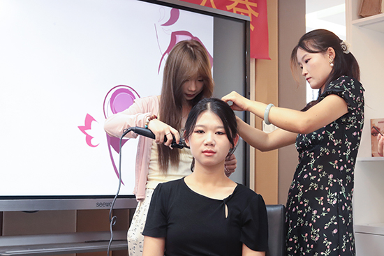 学历不高，能学会美妆吗？