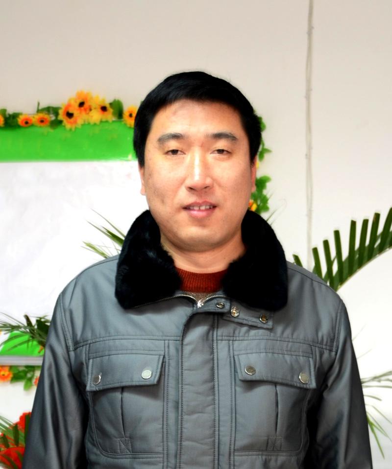 李欣