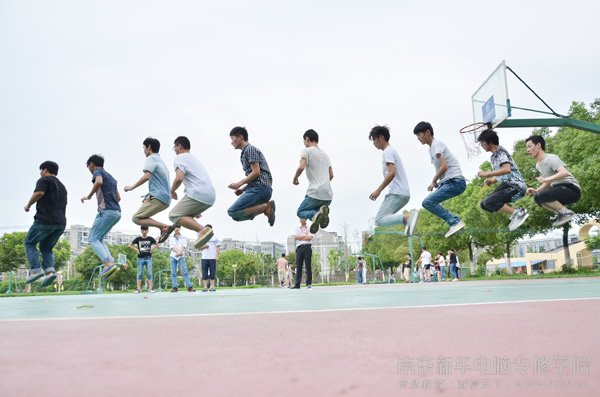 【跃动青春 绳采飞舞】南京新华谁是绳王跳绳