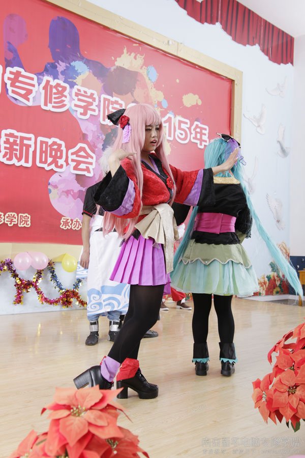 �ι���ͬѧ�Ա��Ե����ݵġ�COS�衷