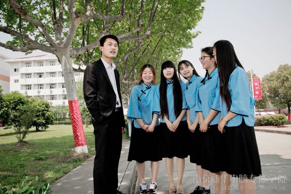 ��ʦ�������ٸ�������һ�ΰ��Σ���Ϊ�������Ժ󣬾���Ҳû�а�����