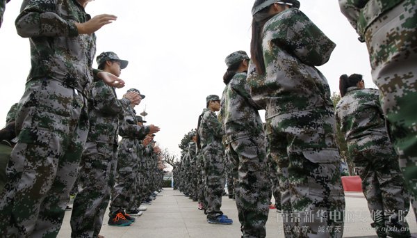 强体魄,磨意志,南京新华小鲜肉们军训见风采