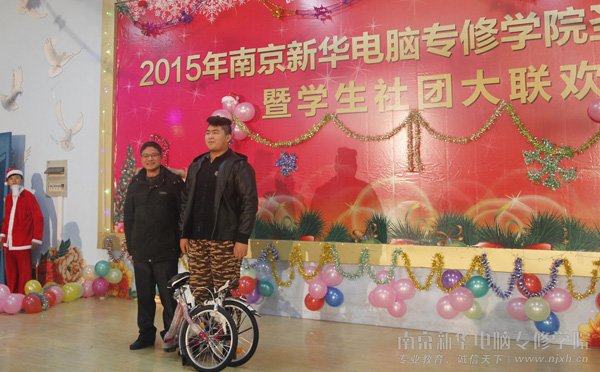 ���˵�ͬѧ���һ�Ƚ����г�