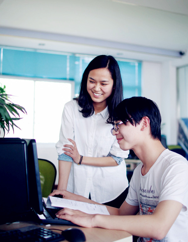 �Ͼ��»�����ר��ѧԺ��ʦ