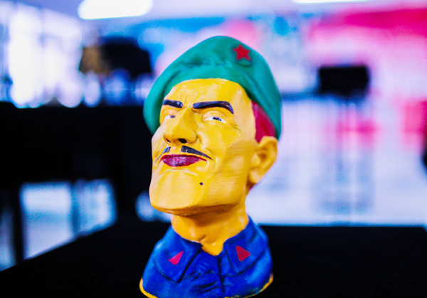 ��Ʒչ��Ʒ֮��