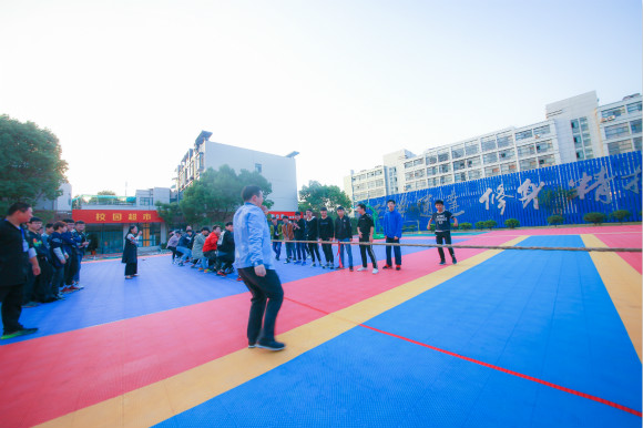 拔河比赛