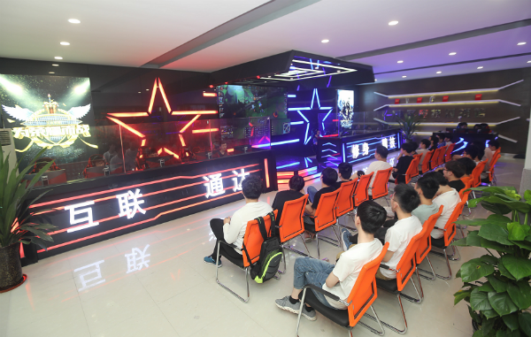 �Ͼ��»�����ר��ѧԺ