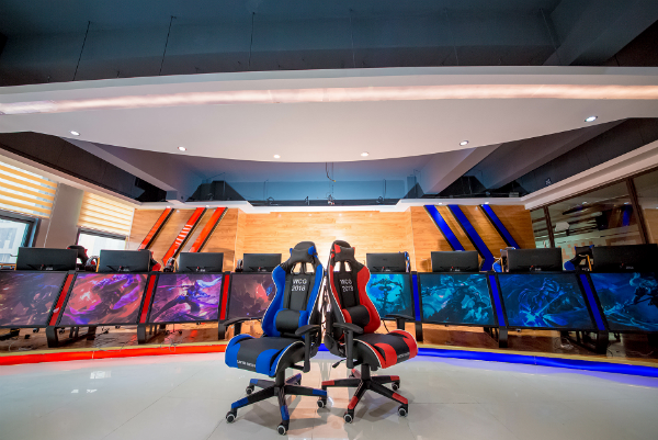 �Ͼ��»�����ר��ѧԺ