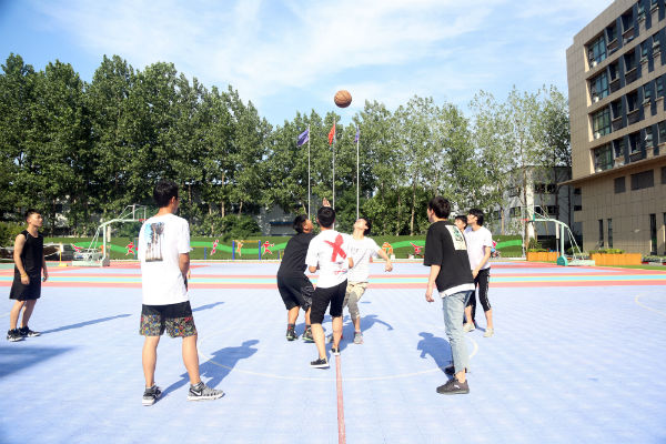 �Ͼ��»�����ר��ѧԺ