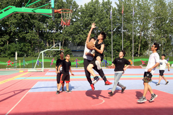 �Ͼ��»�����ר��ѧԺ