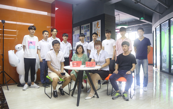 �Ͼ��»�����ר��ѧԺ