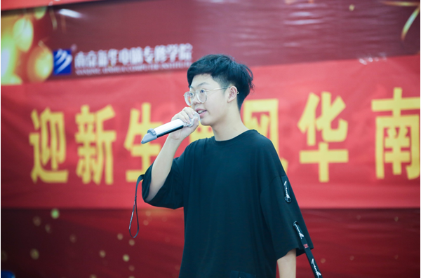 为党的生日献礼 新华十佳歌手大赛浓情上演