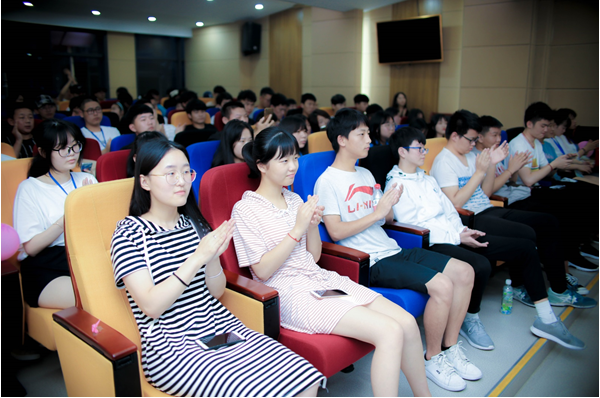 为党的生日献礼 新华十佳歌手大赛浓情上演