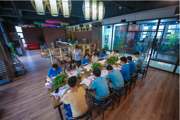 �Ͼ��»�����ר��ѧԺ